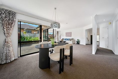 Photo of property in 20 Mackwell Road, Fairview Heights, Auckland, 0632