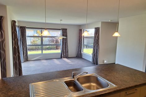 Photo of property in 26 Dunsford Close, Halswell, Christchurch, 8025