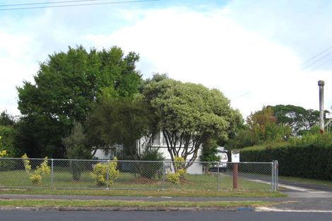 Photo of property in 32 Ribblesdale Road, Henderson, Auckland, 0612