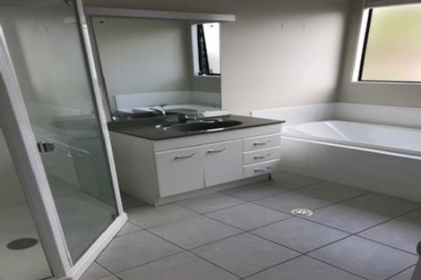 Photo of property in 5 Hobie Court, West Harbour, Auckland, 0618