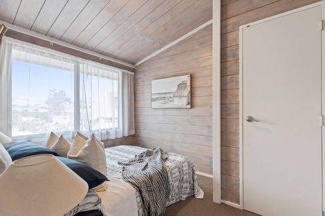 Photo of property in 11a Pokapu Place, Bethlehem, Tauranga, 3110