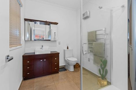Photo of property in 19 Luxton Place, Mount Pleasant, Christchurch, 8081