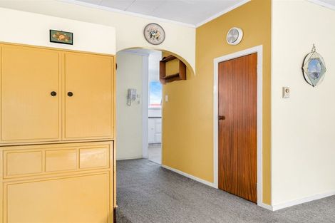 Photo of property in 67 Russell Street, Westport, 7825