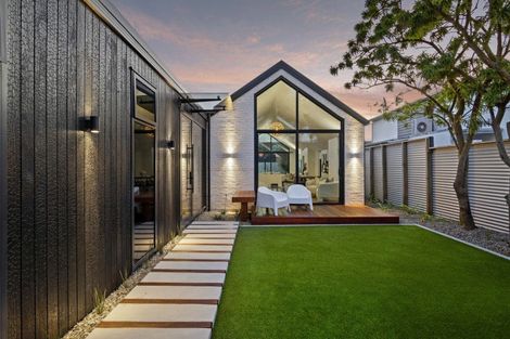 Photo of property in 19 Albany Street, St Albans, Christchurch, 8014