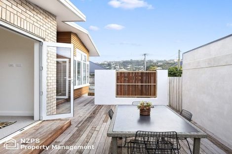 Photo of property in 5 West Avenue, Saint Clair, Dunedin, 9012