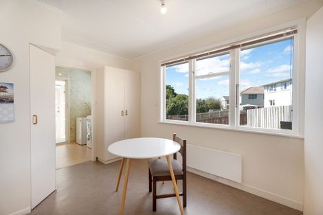 Photo of property in 34 Takapuwahia Drive, Takapuwahia, Porirua, 5022