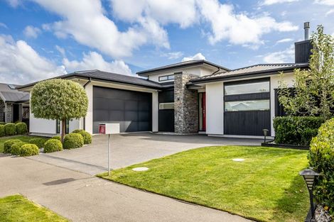 Photo of property in 16 Dollar Place, Prebbleton, 7604