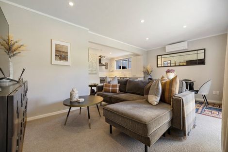 Photo of property in 13 Argyle Place, Arrowtown, 9302