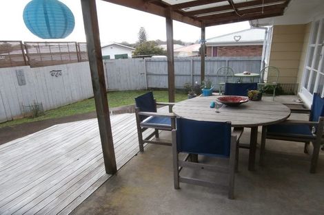 Photo of property in 17 Russell Avenue, Pukekohe, 2120