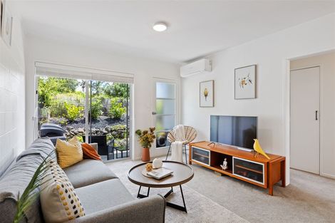 Photo of property in 2/9 John Court Street, Birkenhead, Auckland, 0626