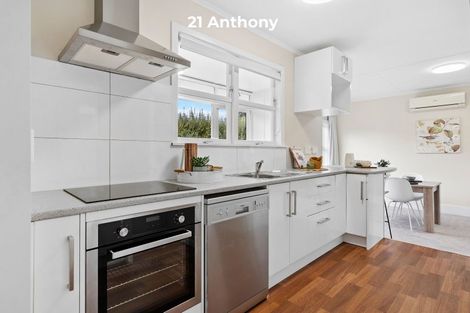 Photo of property in 21 Anthony Grove, Paraparaumu Beach, Paraparaumu, 5032