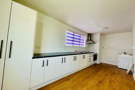 Photo of property in 18 Arimu Road, Papakura, 2110