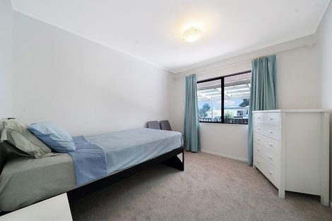 Photo of property in 1/76 Chilcott Road, Henderson, Auckland, 0612