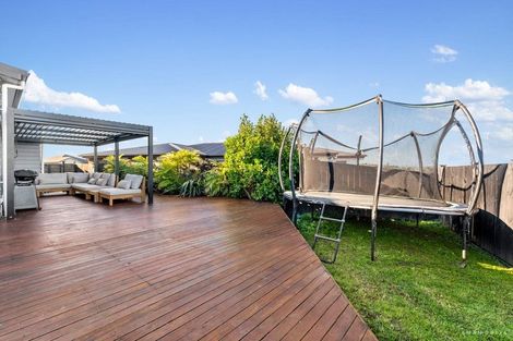 Photo of property in 12a Crows Road, Swanson, Auckland, 0614