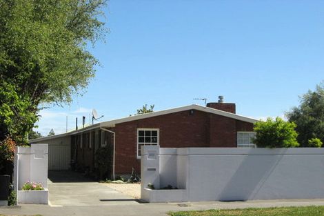 Photo of property in 233 Memorial Avenue, Burnside, Christchurch, 8053