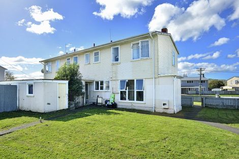 Photo of property in 1 Oxford Street, Kaiti, Gisborne, 4010