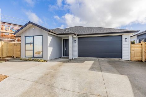 Photo of property in 1 Vintry Drive, Kumeu, 0810