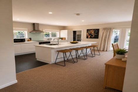 Photo of property in 17 Arataki Road, Havelock North, 4130