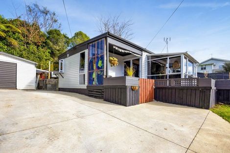 Photo of property in 1 Nikorima Street, Urenui, 4375