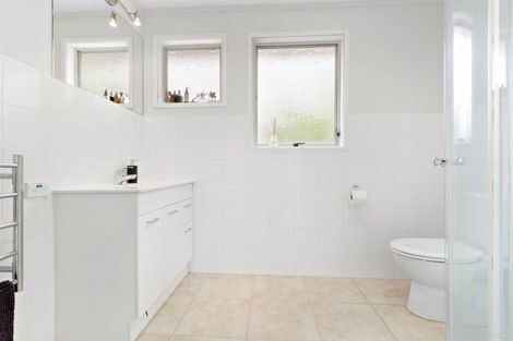 Photo of property in 30 Waari Avenue, Sunnyvale, Auckland, 0612