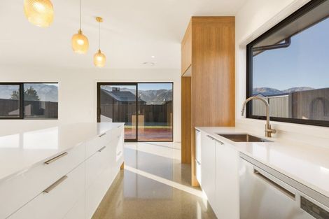 Photo of property in 5 Guthrie Street, Lake Hawea, 9382