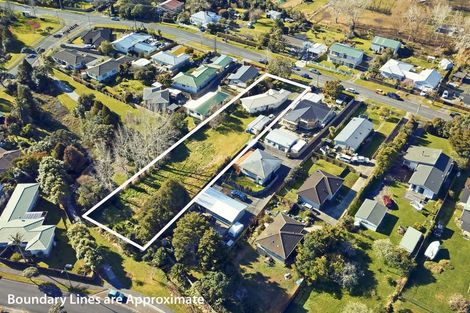 Photo of property in 71 Awaroa Road, Helensville, 0800