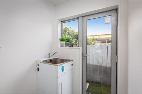 Photo of property in 247a Glenfield Road, Hillcrest, Auckland, 0627