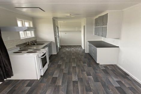 Photo of property in 12 Mosston Road, Castlecliff, Whanganui, 4501