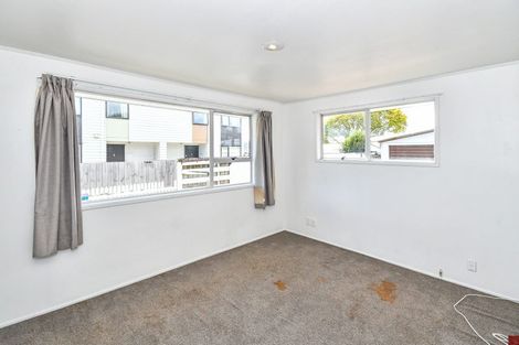 Photo of property in 12 Damian Way, Weymouth, Auckland, 2103