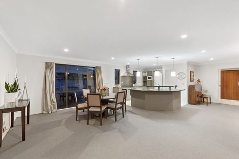 Photo of property in 8 Somerton Drive, Huntington, Hamilton, 3210