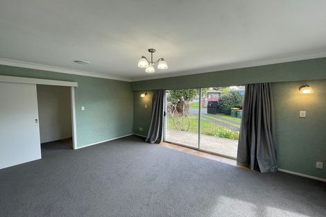 Photo of property in 8 Tatariki Street, Rosehill, Papakura, 2113