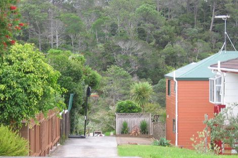 Photo of property in 4 Francis Curtis Avenue, Blockhouse Bay, Auckland, 0600