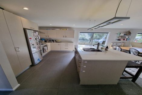 Photo of property in 1/61 Black Rock Road, Newlands, Wellington, 6037