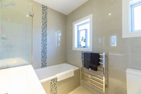 Photo of property in 486 Te Atatu Road, Te Atatu Peninsula, Auckland, 0610