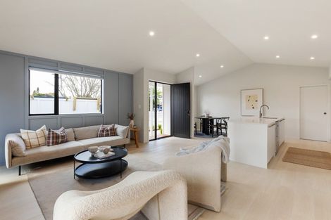 Photo of property in 247 Shakespeare Street, Leamington, Cambridge, 3432