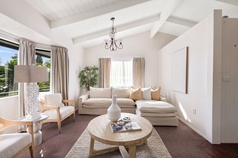 Photo of property in 38 Carlton Terrace, Westown, New Plymouth, 4310