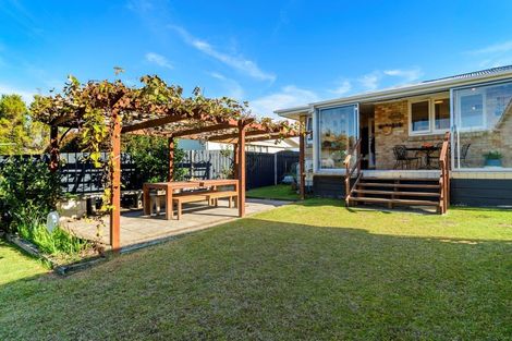 Photo of property in 18 Short Street, Otumoetai, Tauranga, 3110