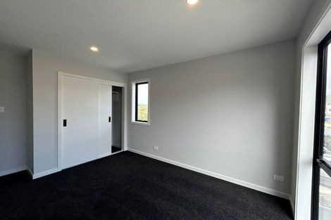 Photo of property in 28 Koreke Close, Kenepuru, Porirua, 5022