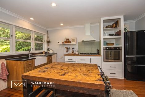 Photo of property in 97 Pinehaven Road, Pinehaven, Upper Hutt, 5019