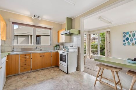 Photo of property in 122 Paritai Drive, Orakei, Auckland, 1071