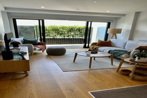 Photo of property in Frank Sargeson Apts, 6/74g Anzac Street, Takapuna, Auckland, 0622