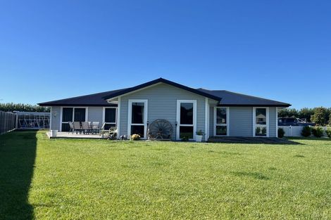 Photo of property in 21 Read Crescent, Clive, 4102