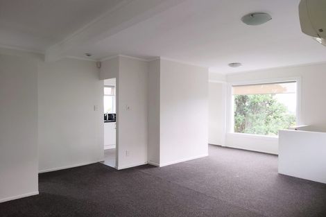 Photo of property in 1/80 Seaview Road, Castor Bay, Auckland, 0620