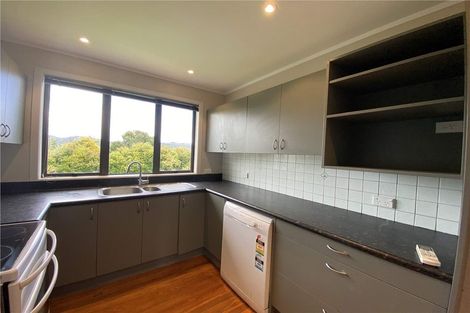 Photo of property in 42 Savoy Road, Glen Eden, Auckland, 0602