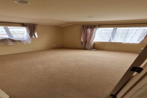 Photo of property in 24 Vireya Court, Goodwood Heights, Auckland, 2105