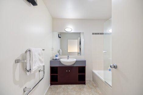 Photo of property in 13c Devon Street, Sydenham, Christchurch, 8023