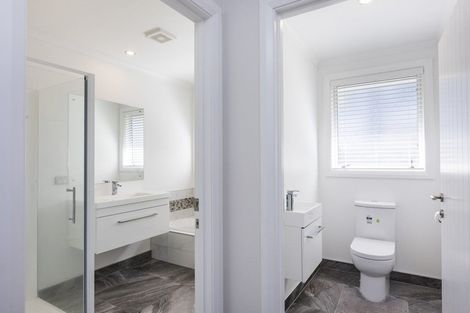 Photo of property in 15 Freedom Drive, Kelvin Grove, Palmerston North, 4414