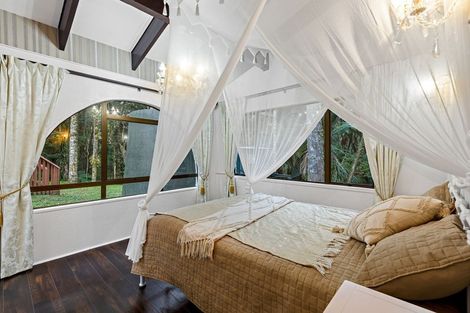 Photo of property in 719 Scenic Drive, Henderson Valley, Auckland, 0612