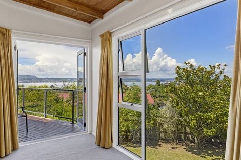 Photo of property in 22 Reeves Road, Acacia Bay, Taupo, 3330