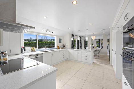 Photo of property in 289 Old North Road, Kumeu, 0892